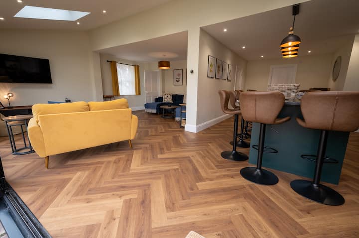 The Nook | Luxury Cotswolds Home | Sleeps 9 - Forest of Dean