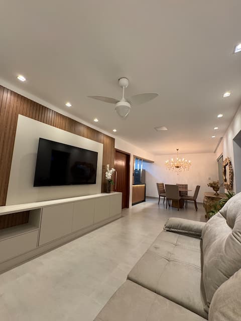 Popular Airbnb listing: Luxurious apartment, all air-conditioned, new, elevator 302 in Ipatinga