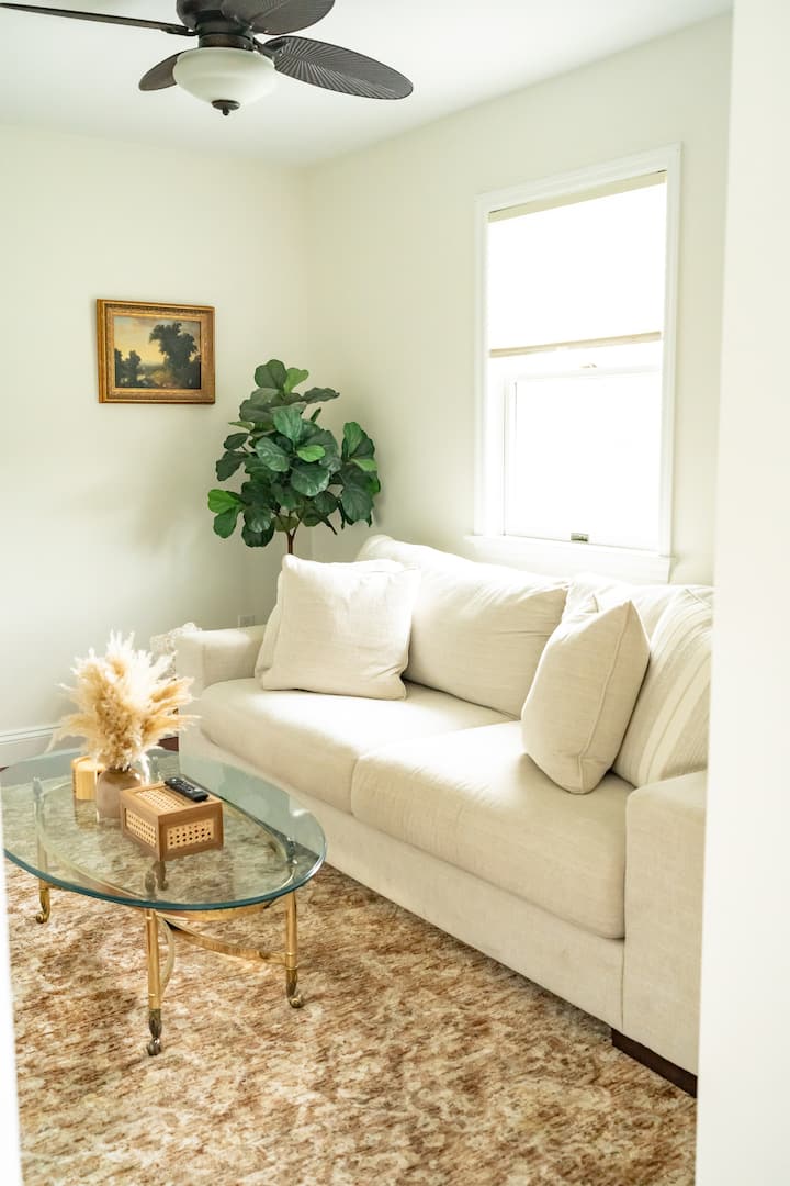 “Cozy Couples Retreat • Pet Friendly • Amish Co.” - Honey Brook, PA
