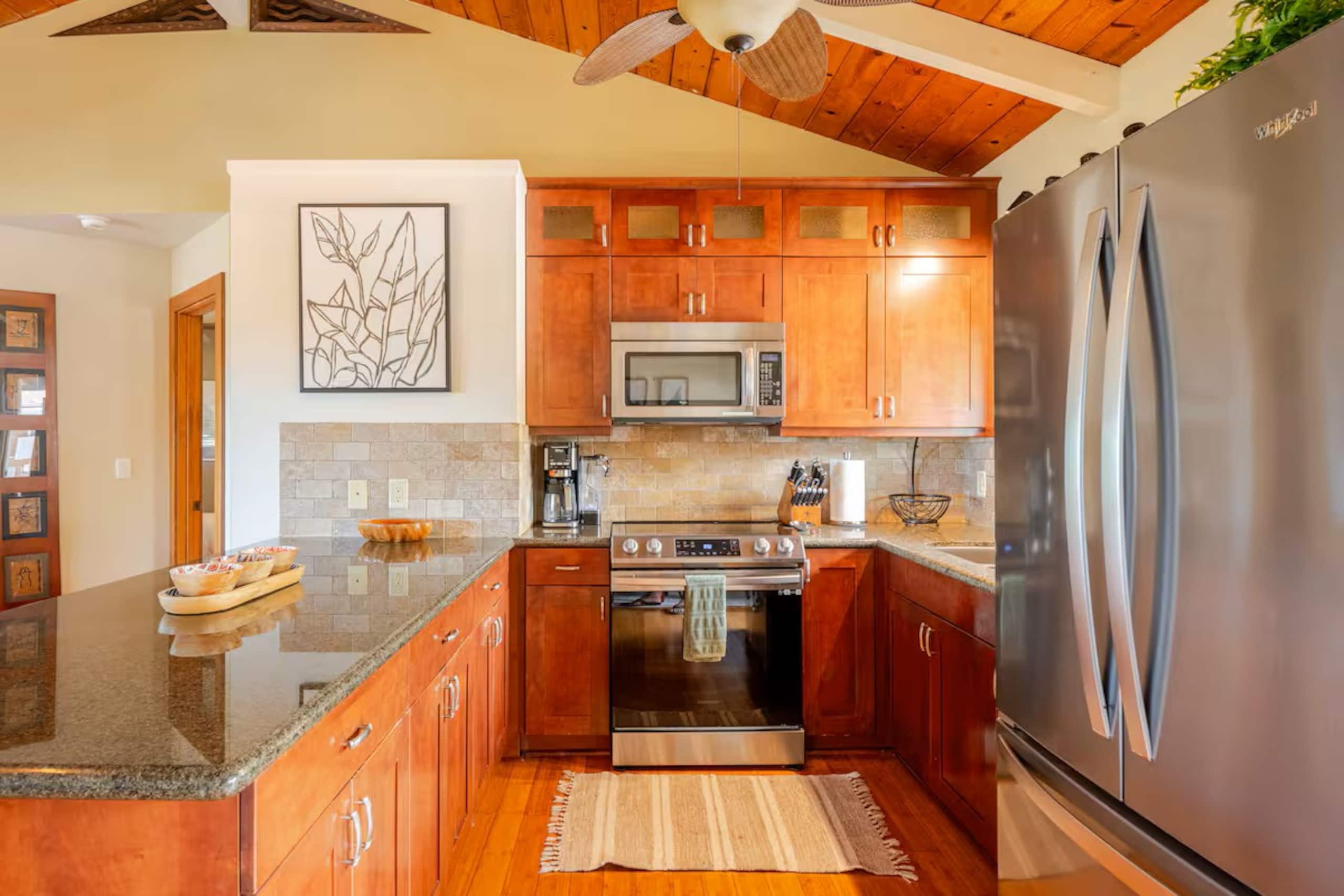 Home in Kailua-Kona · ★4.94 · 3 bedrooms · 3 beds · 2 baths - Image 9