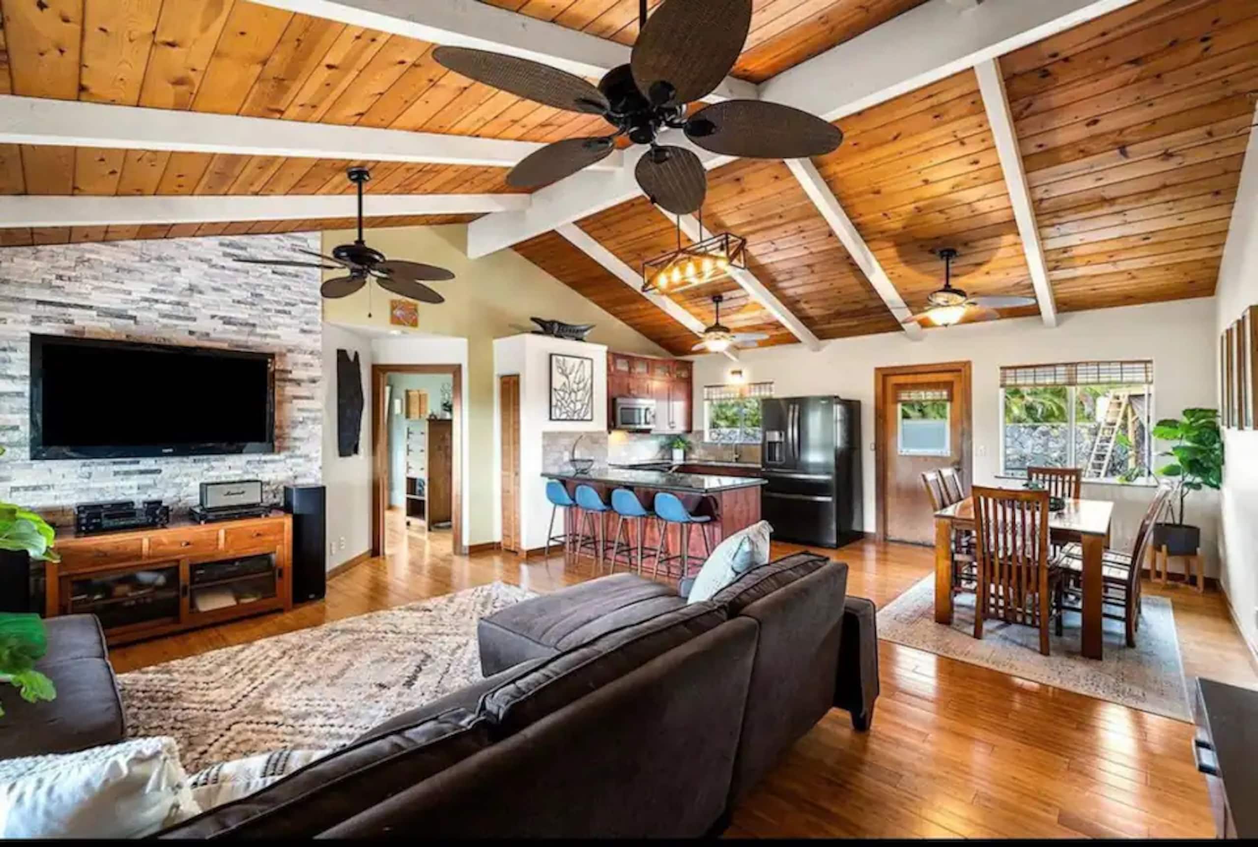 Home in Kailua-Kona · ★4.94 · 3 bedrooms · 3 beds · 2 baths - Image 3