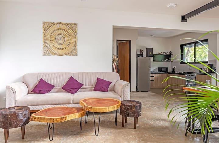 Living room image 1