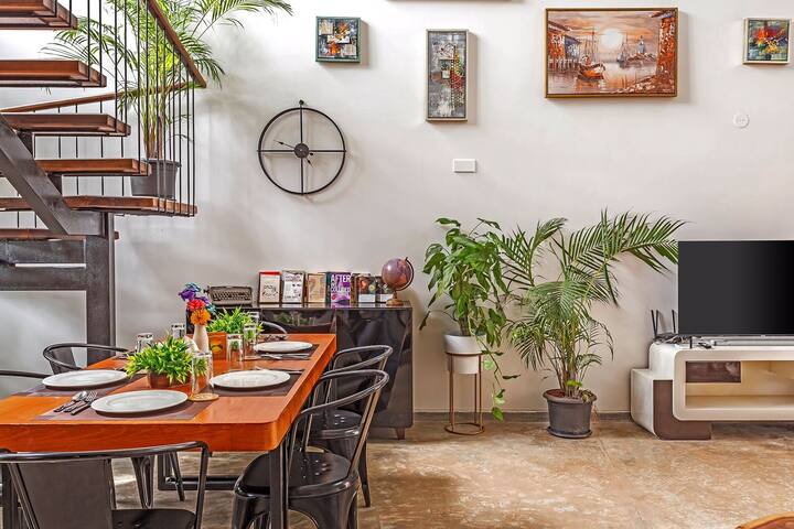 Dining area image 4