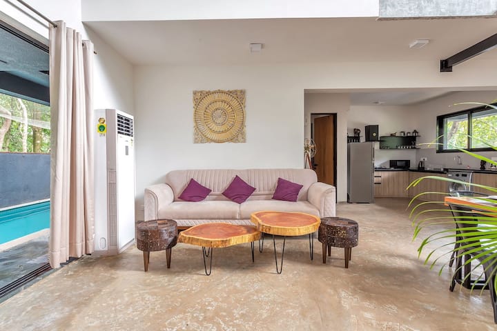 Living room image 3