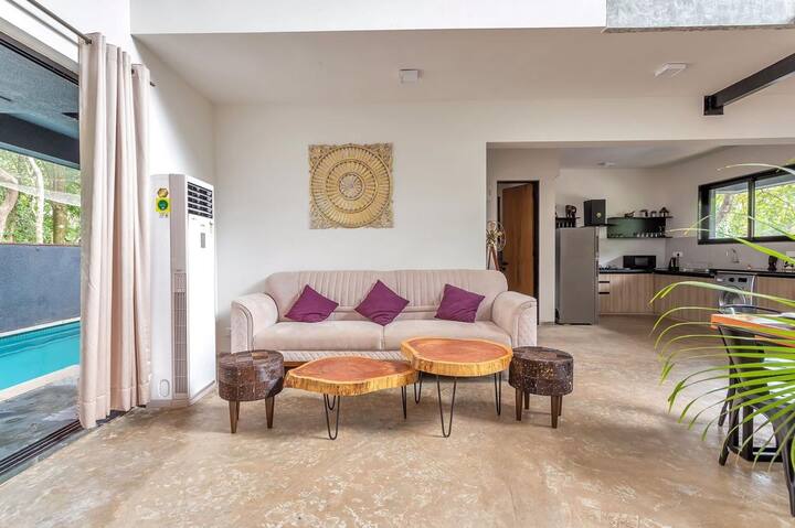 Living room image 4