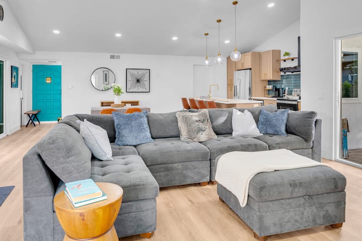 Central Luxe Socal 3bd, Beach/disney 15 Min - Tustin, CA