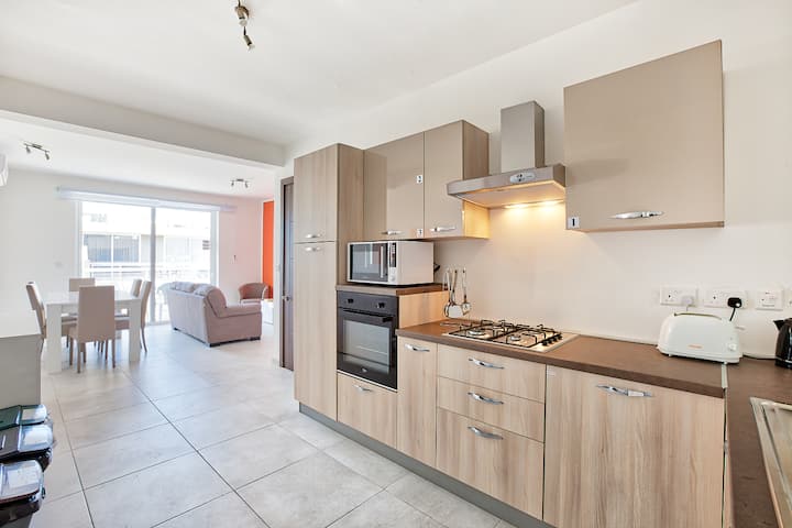 Mercury Suites / Private Balcony / Sliema Centre - Malta
