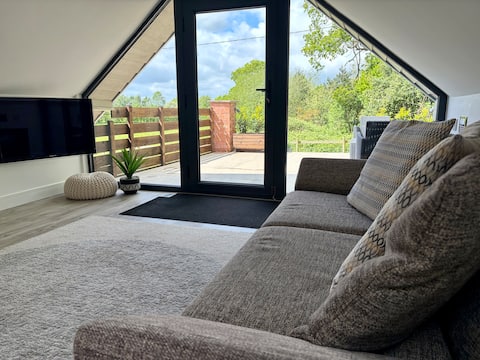 Top performing Airbnb: The Barn - 2 Bedroom Apartment in Cheshire East