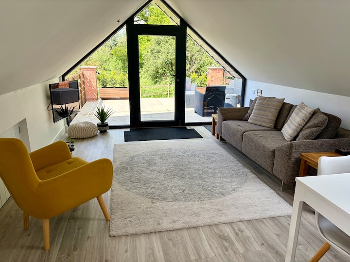 The Barn - 2 Bedroom Apartment - Congleton