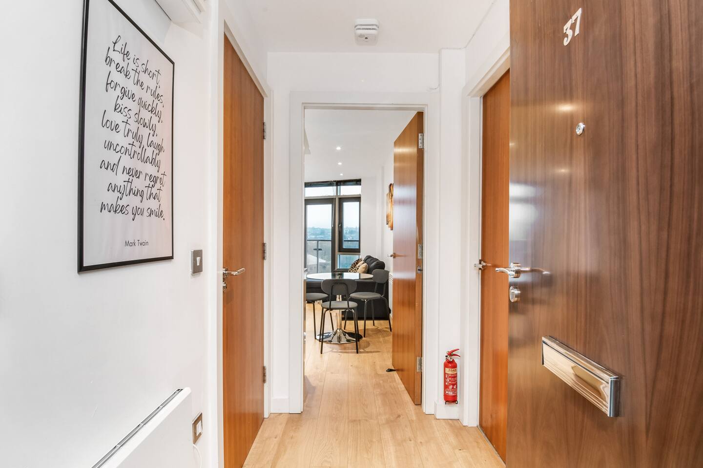 Leeds City Centre Flat — Long Stays & Contractors - Sleeps 4 — photo 2