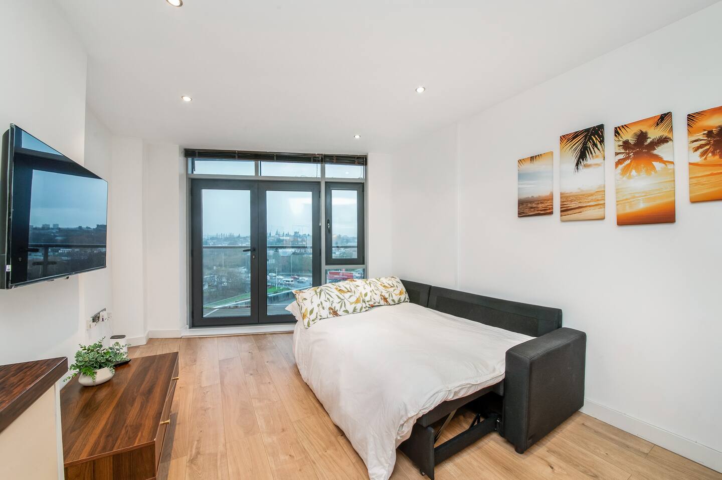 Leeds City Centre Flat — Long Stays & Contractors - Sleeps 4 — photo 12