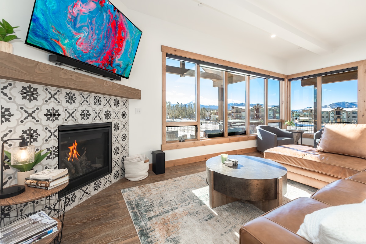Top performing Airbnb: Large Groups | Near Winter Park | Private Hot Tub in Fraser