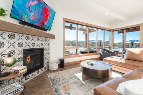 Top performing Airbnb: Spacious • Luxury • Family Friendly • Hot Tub in Fraser