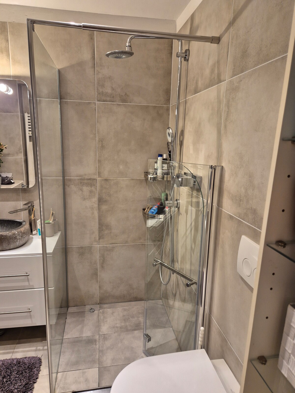 Double Room with Private Bathroom, Near Airport/Exhibition Center/Dome