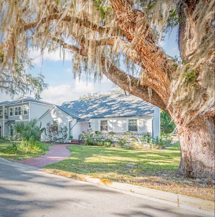 Magnolia Ave Cottage- Fountain Of Youth - St. Augustine, FL