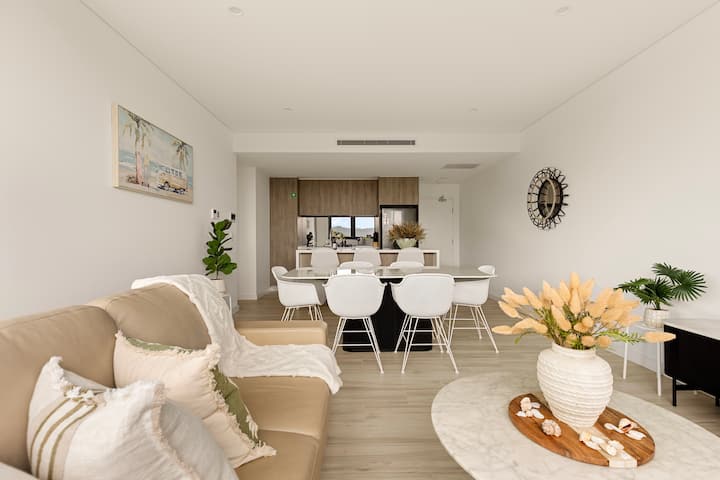 2bdr Luxury Apartment | Panoramic Views - 中海岸