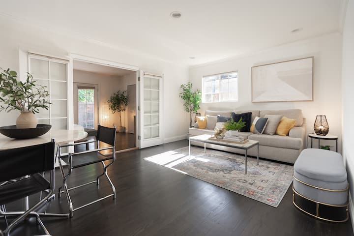 Redwood City Cottage-style Home - Redwood City, CA