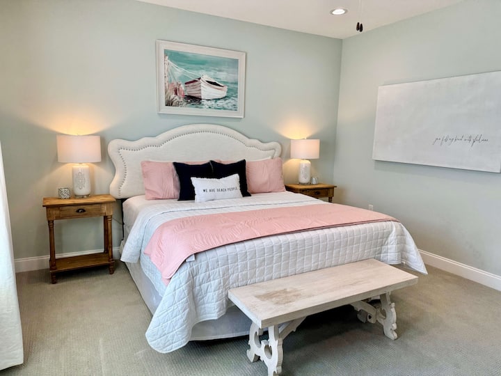 King bedroom—this coastal bedroom is pure comfort with a splash of style.