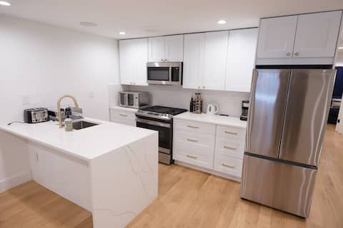 Successful Airbnb property: Crown Heights garden apartment near subway in Crown Heights (North)