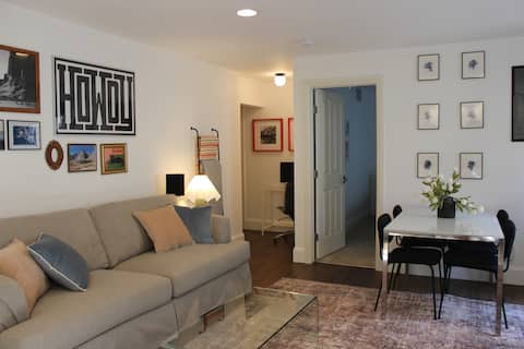 Popular Airbnb listing: Berkeley King Bed Suite | Walk to Tennyson in Berkeley