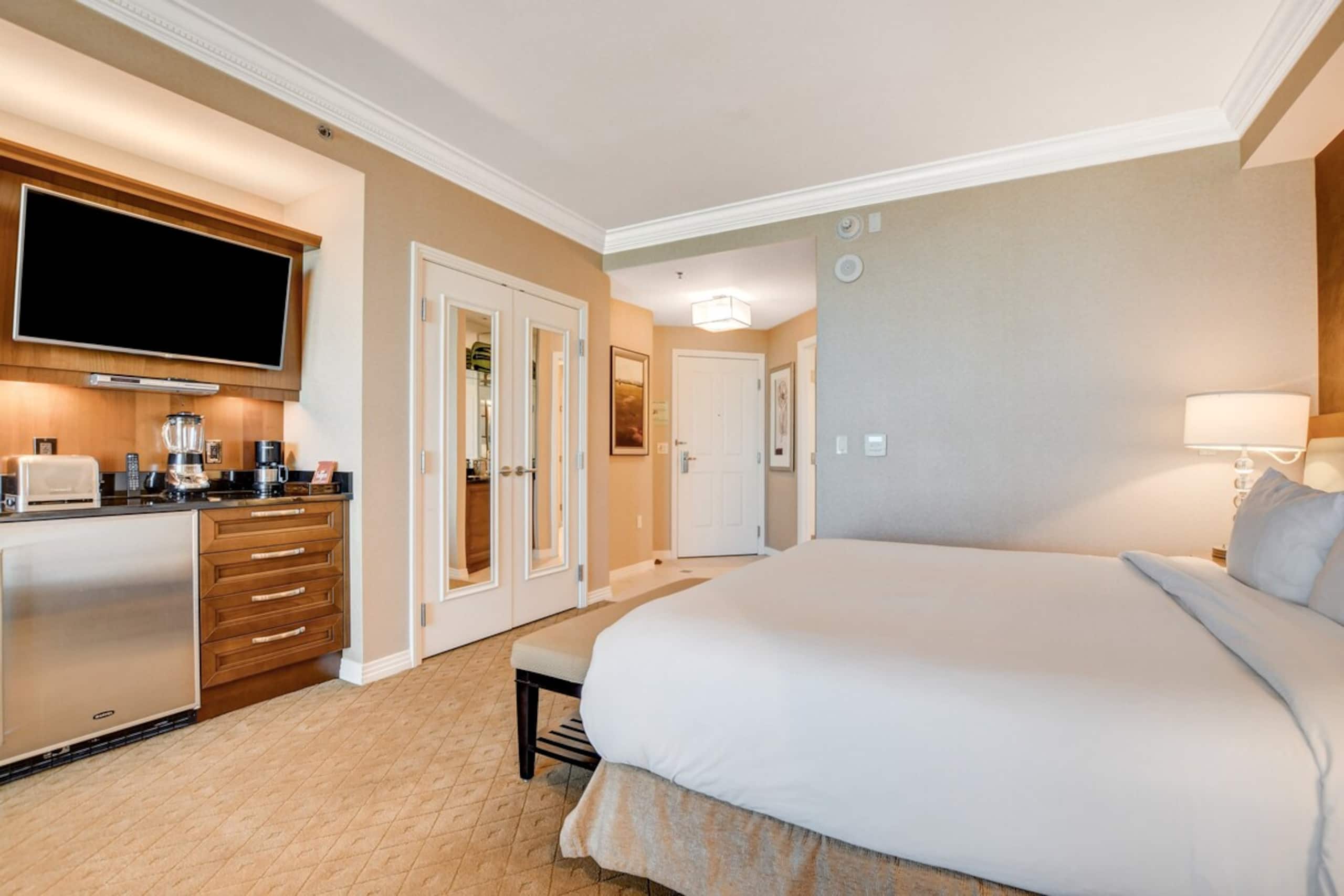 MGM Signature Towers: Stylish Studio on the Strip! - Photo 20