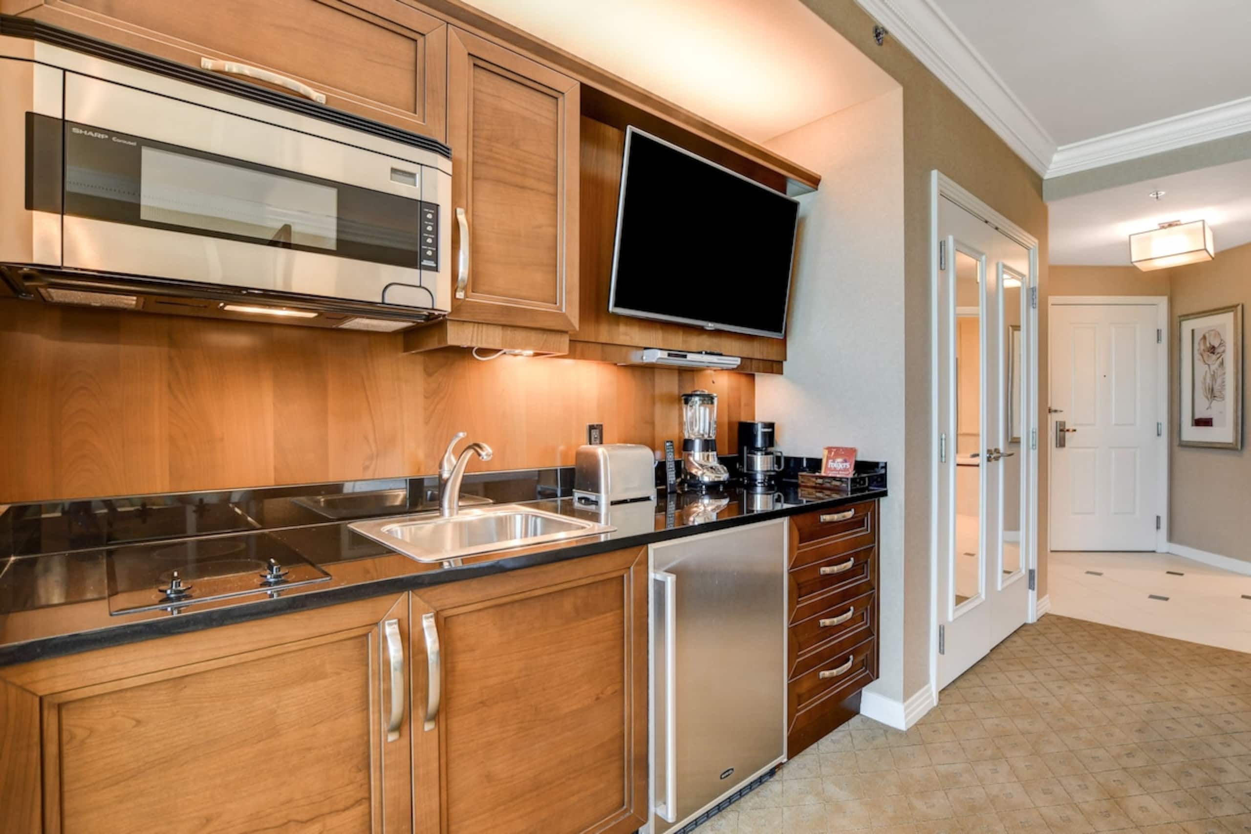MGM Signature Towers: Stylish Studio on the Strip! - Photo 9