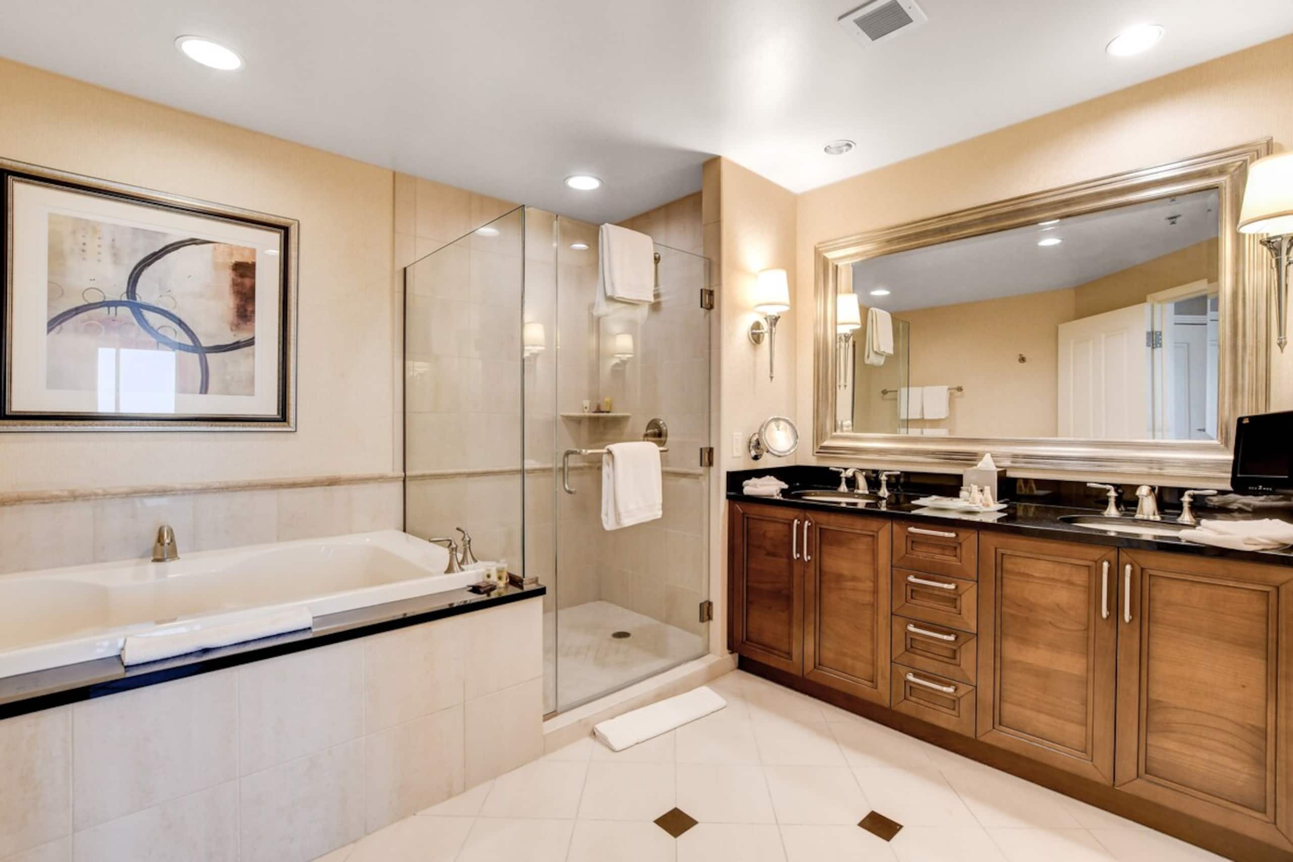 MGM Signature Towers: Stylish Studio on the Strip! - Photo 13