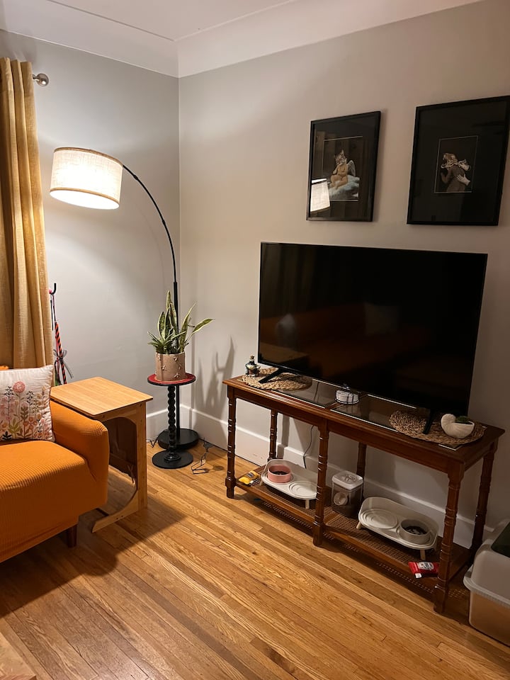 Sweet Staycation: Riverside - Ottawa St @ Windsor - Windsor