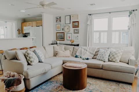 Popular Airbnb listing: Atlanta Beltline Bungalow: Classic O4W Ranch in Old Fourth Ward