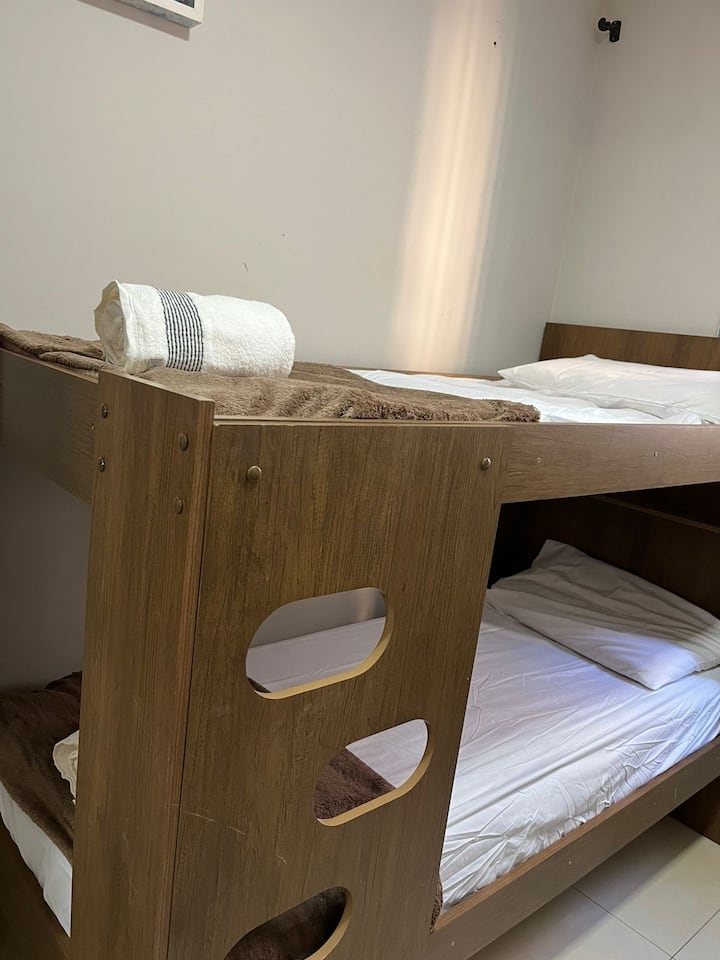 غرفة النوم 2