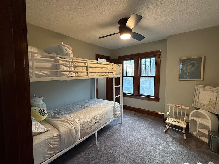 საძინებელი 4