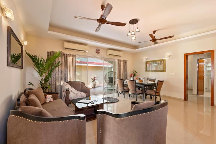 Living room image 2