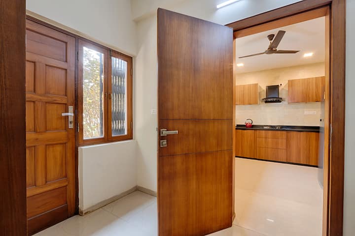 Full kitchen image 4