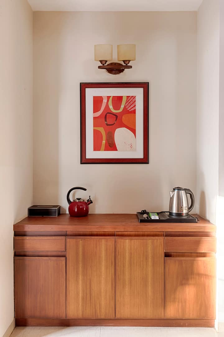 Full kitchen image 1