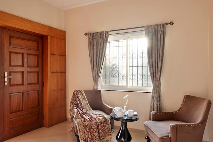 Living room image 4