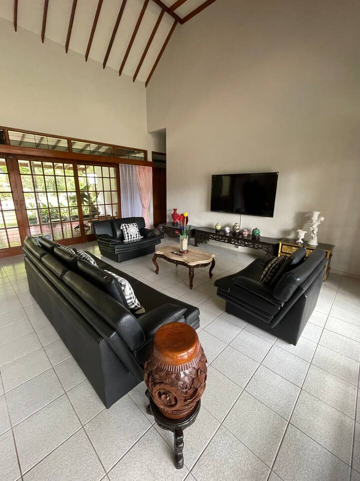 Belgareti Ndalem Partan Classic Villa @Dago Giri - Bandung