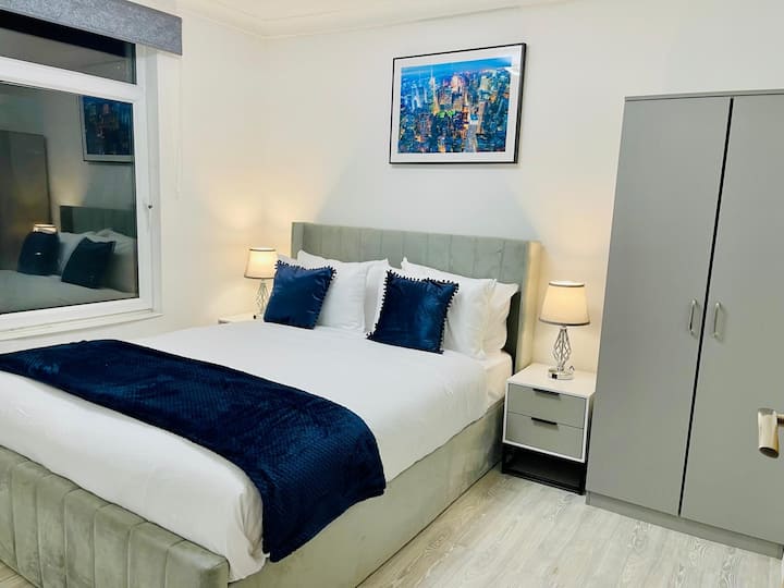 Cardiff City Centre - Brand New 4 Bedroom House - Cardiff