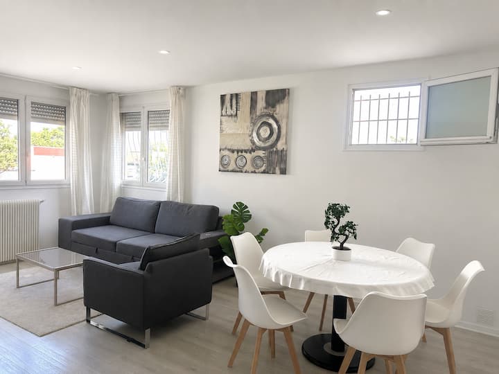 Appartement Moderne • 2 Parkings Sécurisés - Vénissieux