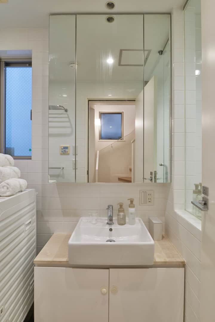Mint House Ebisu] Art & Design home in Shibuya - Houses for Rent