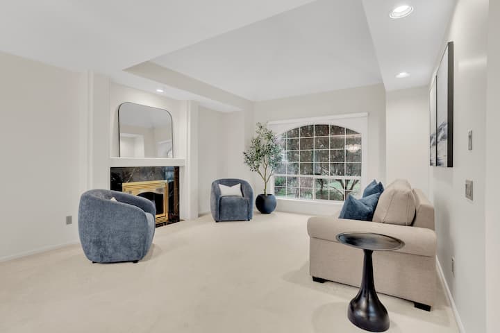 Sunshine Hills | Backyard Oasis | Near Vancouver - Surrey
