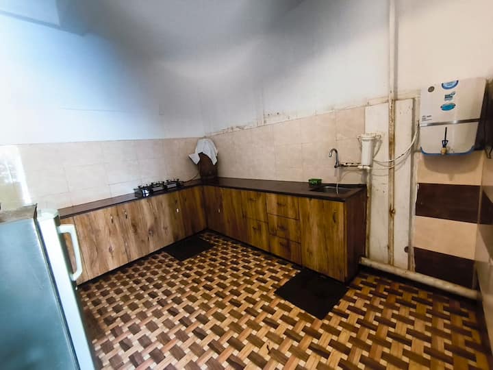 Full kitchen image 3