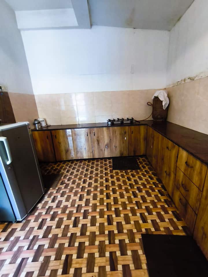 Full kitchen image 4