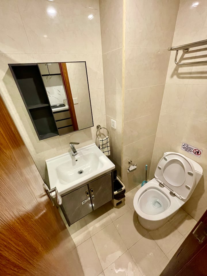 Deluxe Condo W/ Balcony 2 Mins Walk To Session Rd - Baguio