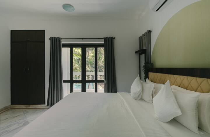 Bedroom 2 image 3
