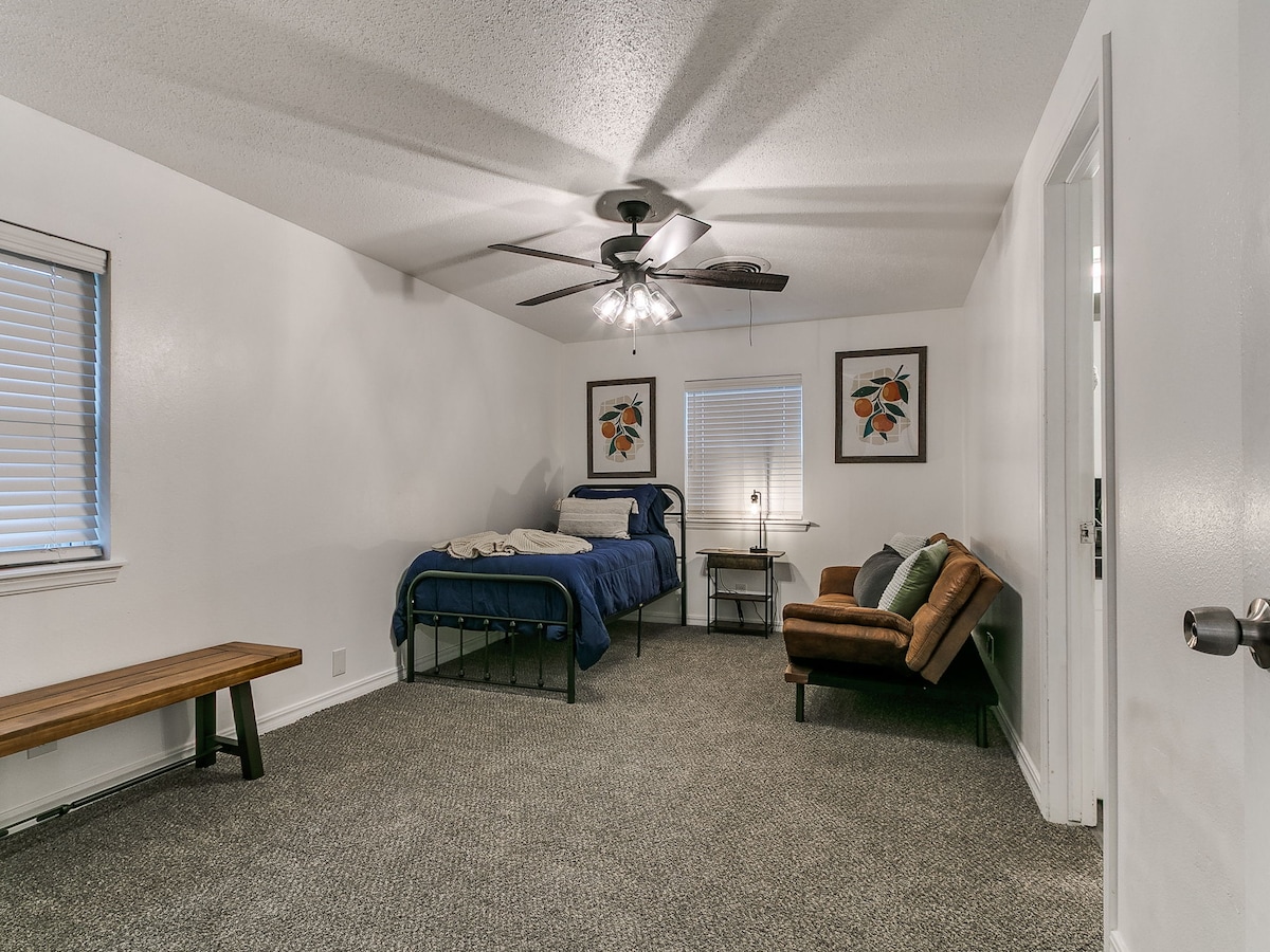 საძინებელი 4