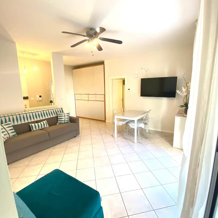 Monolocale 50m. Dal Mare Mq.48, 3 Posti Letto - Riccione