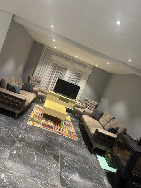 Propriété Airbnb réussie: Beautiful family home in the middle of Strasbourg à Koenigshoffen