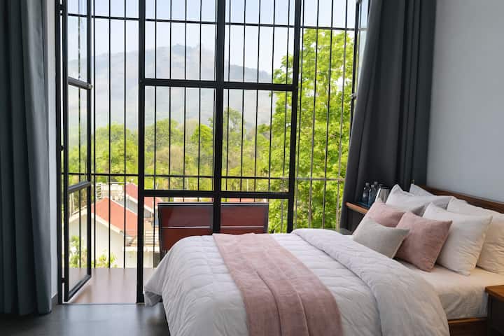 Luxury 3 Bhk A/c Mountain View Villa - Kerala