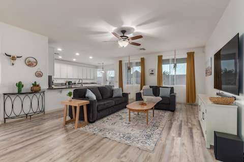 Top Airbnb: The Phoenix Family Oasis PHX+Family+ Pool+Stadium in Laveen