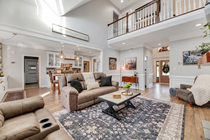 Charming Farmhouse With Highland Cattle - North Carolina
